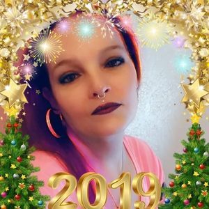 Meet your Posher, Lorie